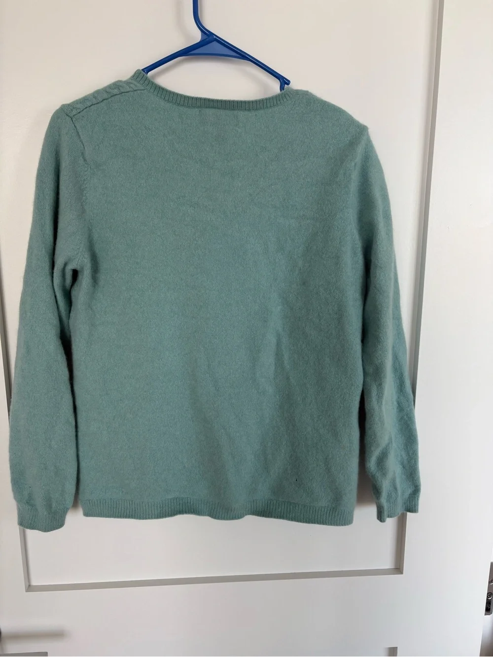 Lands’ End 100% Cashmere sweater size L
